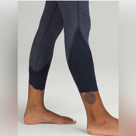 NWOT Lululemon Wunder Under Scalloped Hem High-Rise Crop - Picture 4 of 12